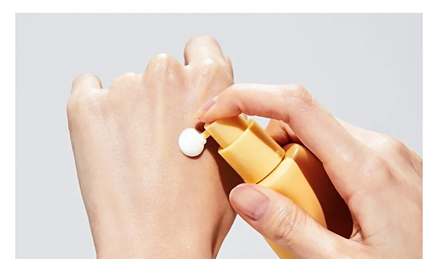 Texture of the athe vegan relief sun screen on a person's hand