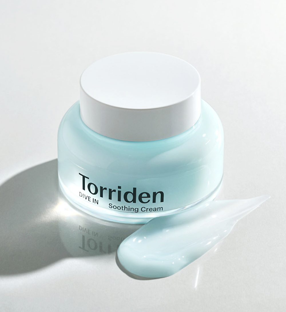 Lightweight and bouncy texture of torriden moisturizer.