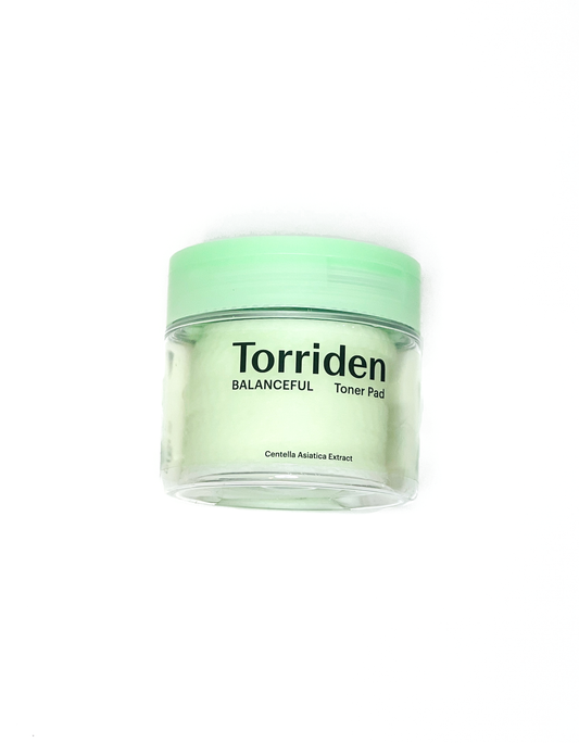 Popular Korean skincare brand Torriden balanceful toner pad contains 5 cica complex to soothe and calm irritated skin.